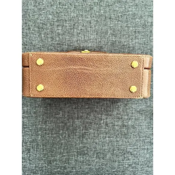 Giorgio Beverly Hills Pebbled Leather Clutch with Key Ring - Picture 6 of 9